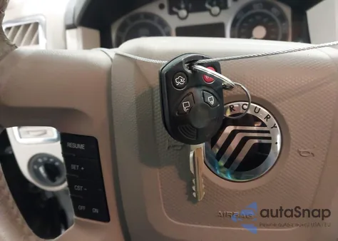 2008 Mercury Mariner I4 z USA, uszkodzony, nr VIN 4M2CU81Z18KJ49749